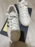 Adidasi marca Adidas