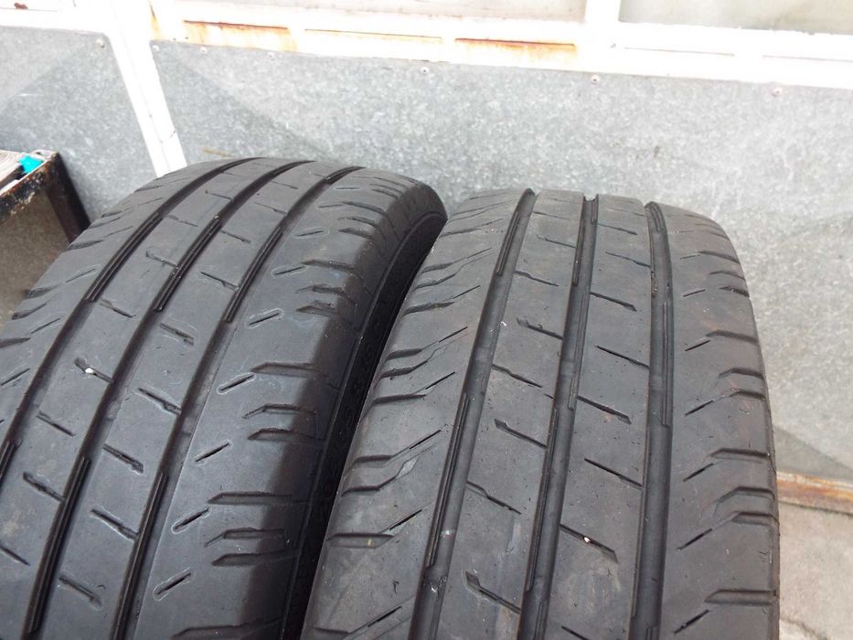 vand 2 anvelope de vara 205/65/16C continental conti van contact400lei