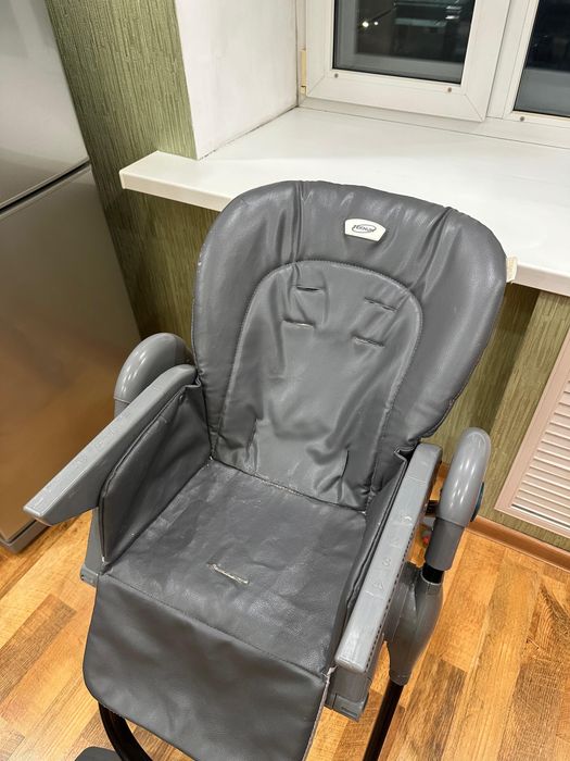 Продам детский стул для кормления!