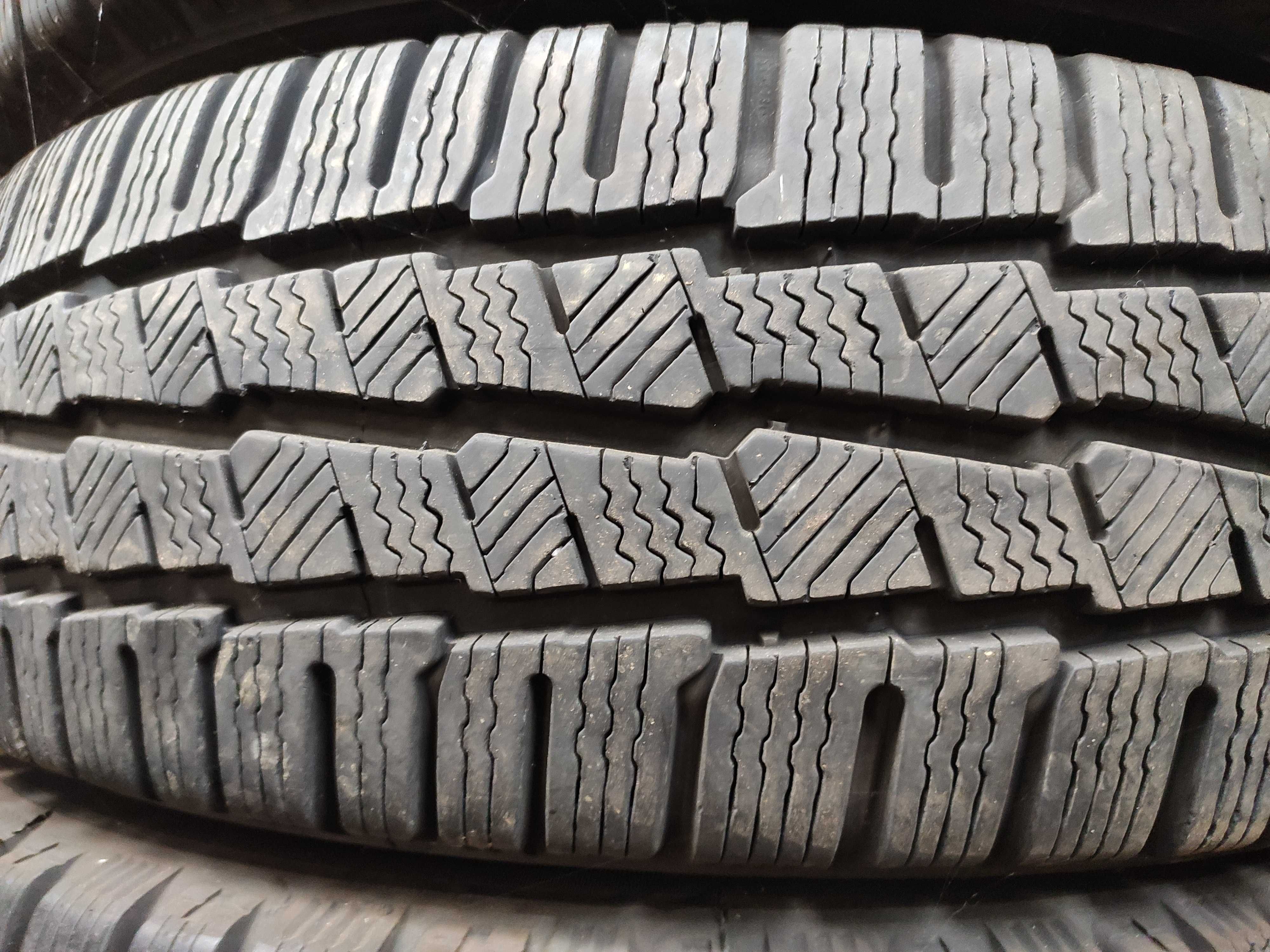 4бр Зимни гуми 215 60 17 С - Michelin