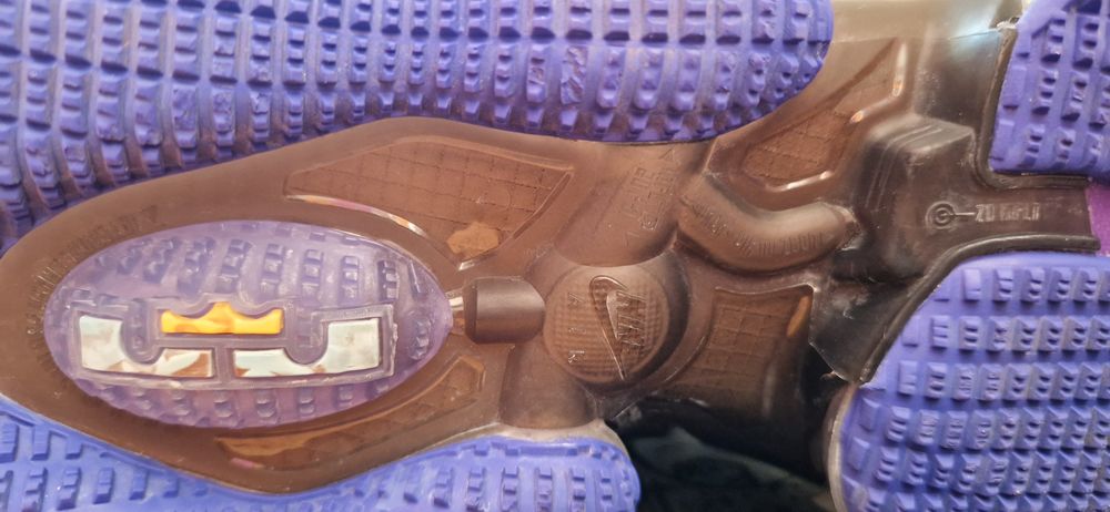 Nike lebron 19. 41 номер. Баскетболни маратонки