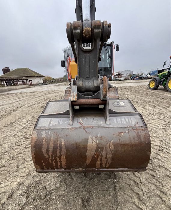 Excavator Volvo 150E