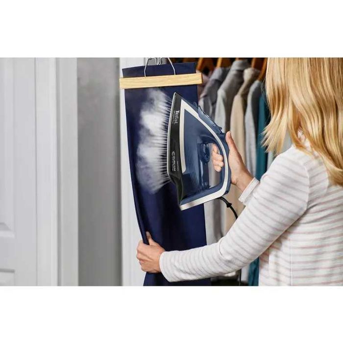 Парна ютия Tefal Ultragliss Anti-Calc Plus (FV6846) 2800W