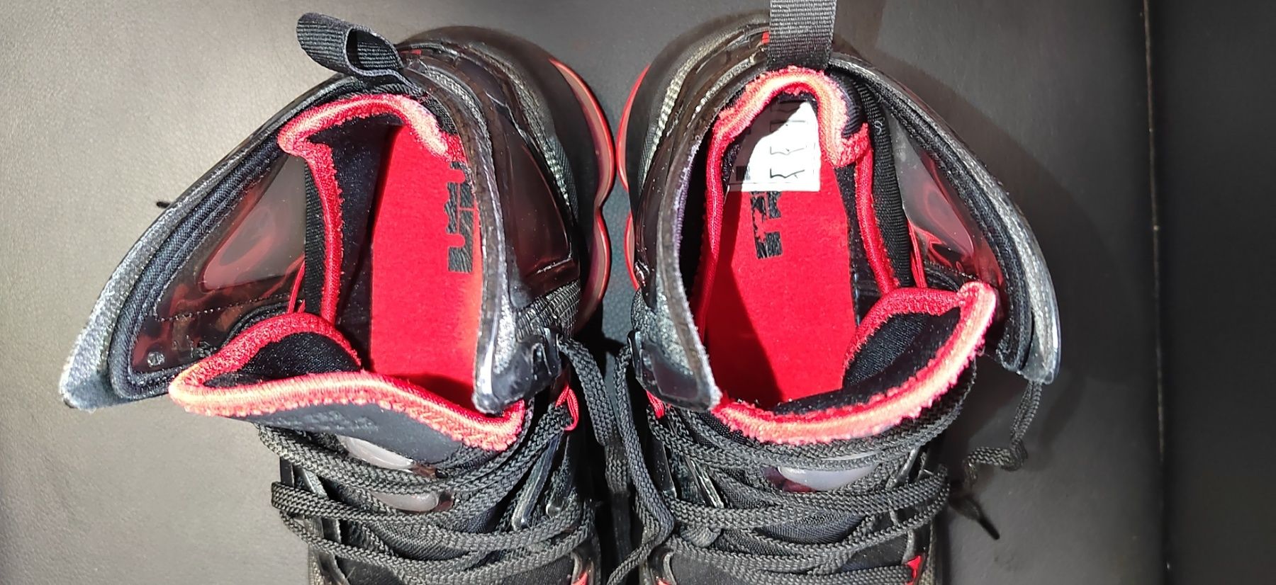 Nike Lebron XIX, номер 39