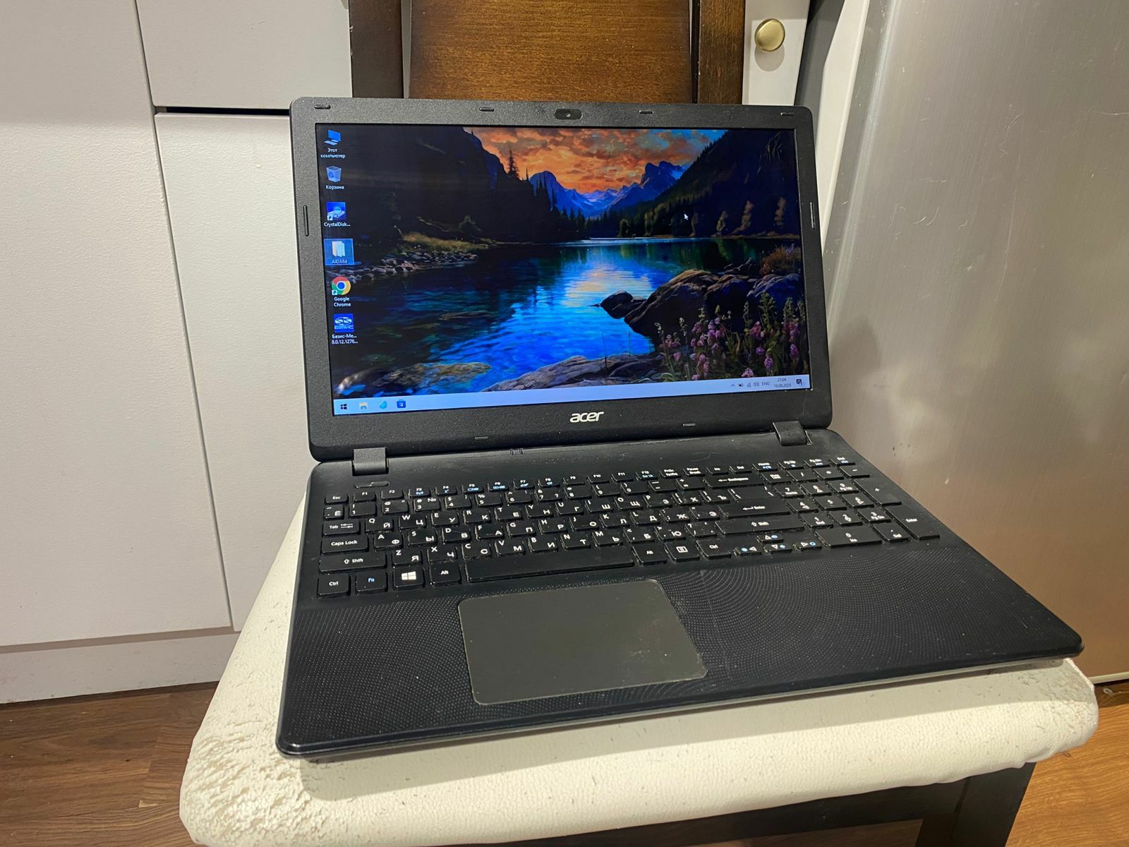 Шустрый Acer/intel core i3/OZU 8GB/SSD/две видеокарты