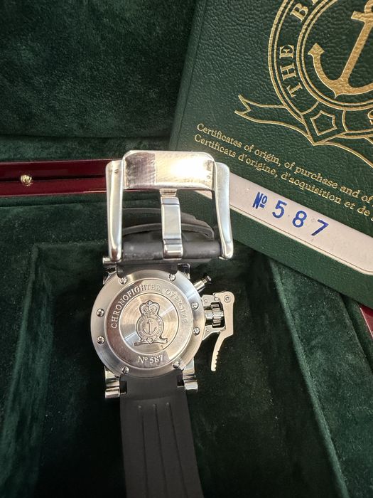 Graham Chronofighter Oversize