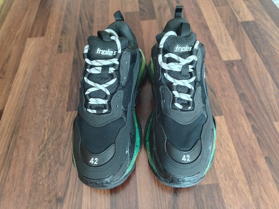 Vând Balenciaga mărimea 42