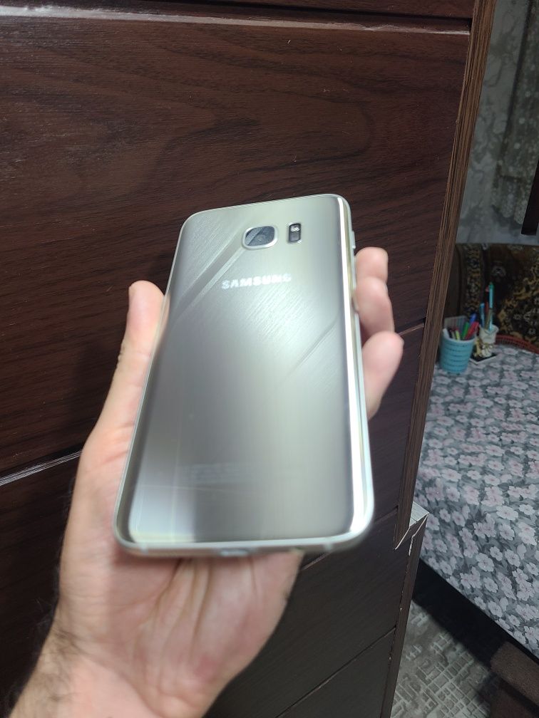 Samsung S7 edge silver