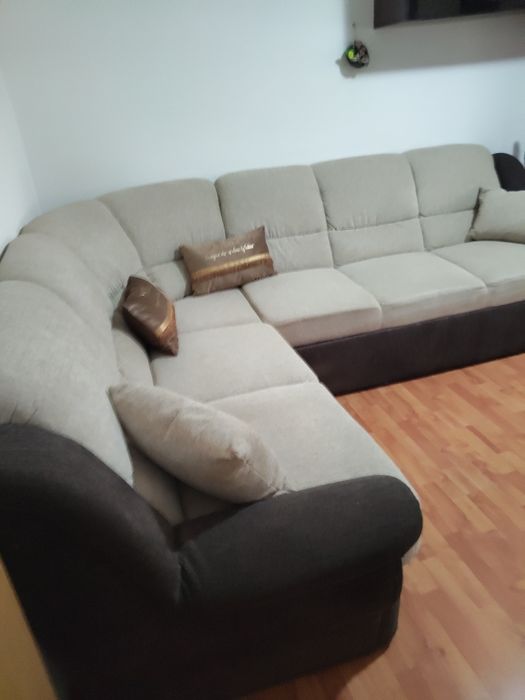 Se vinde colțar sufragerie.stare excelenta.Lungime 2,8m-latime 2,3m.