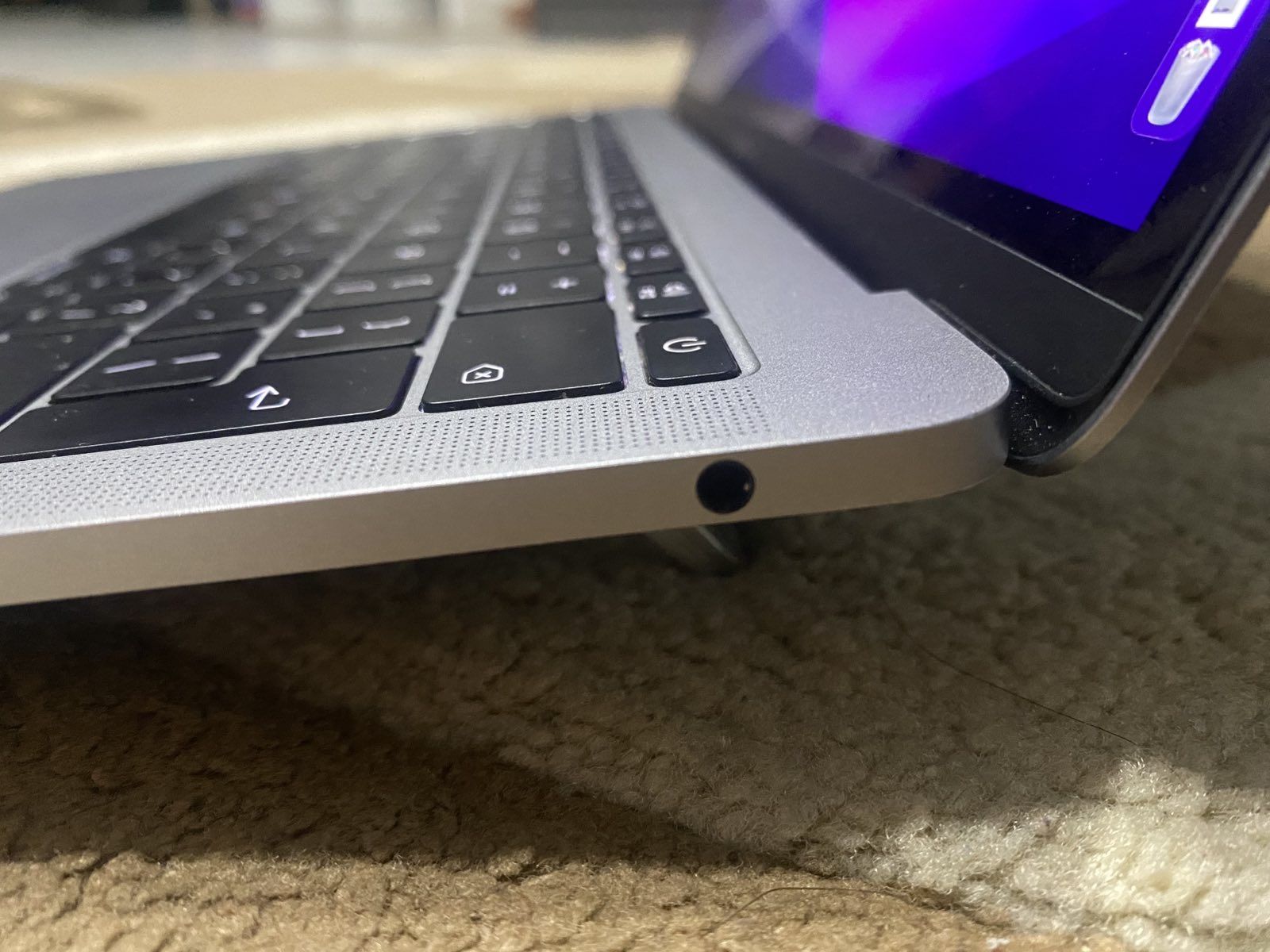 MacBook 13 Pro,лаптоп