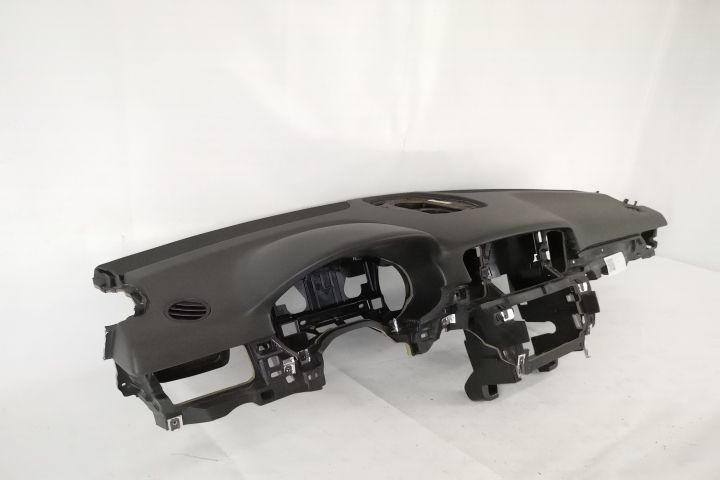 Оригинална арматурна таблa в добро състояние Мерцедес-Бенц / Mercedes-