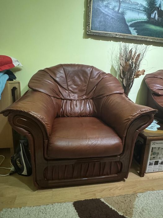 Set canapea extensibilă și 2 fotolii