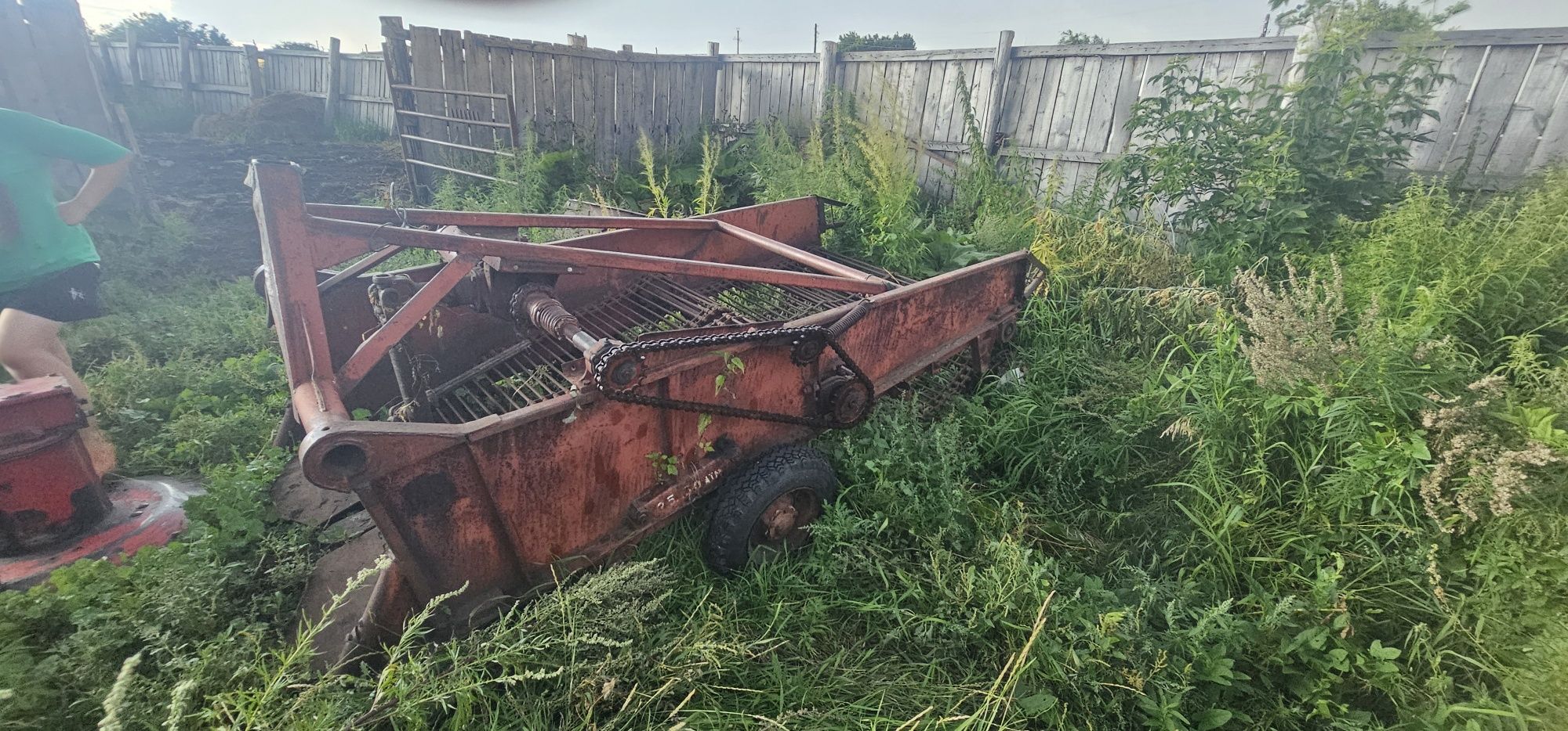 Продам картофелекопалку