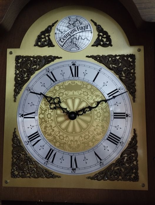 Ceas pendula de podea Kienzle 1981 cu pendul Westminster