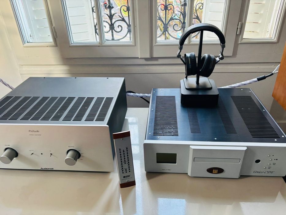 Cd Unison Research CDE Cu 4 lămpi pe etaj preamplificare