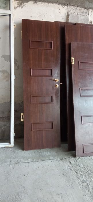 3 акфа двери и 5 деревянные двери, нархлар. телефон оркали келишилади