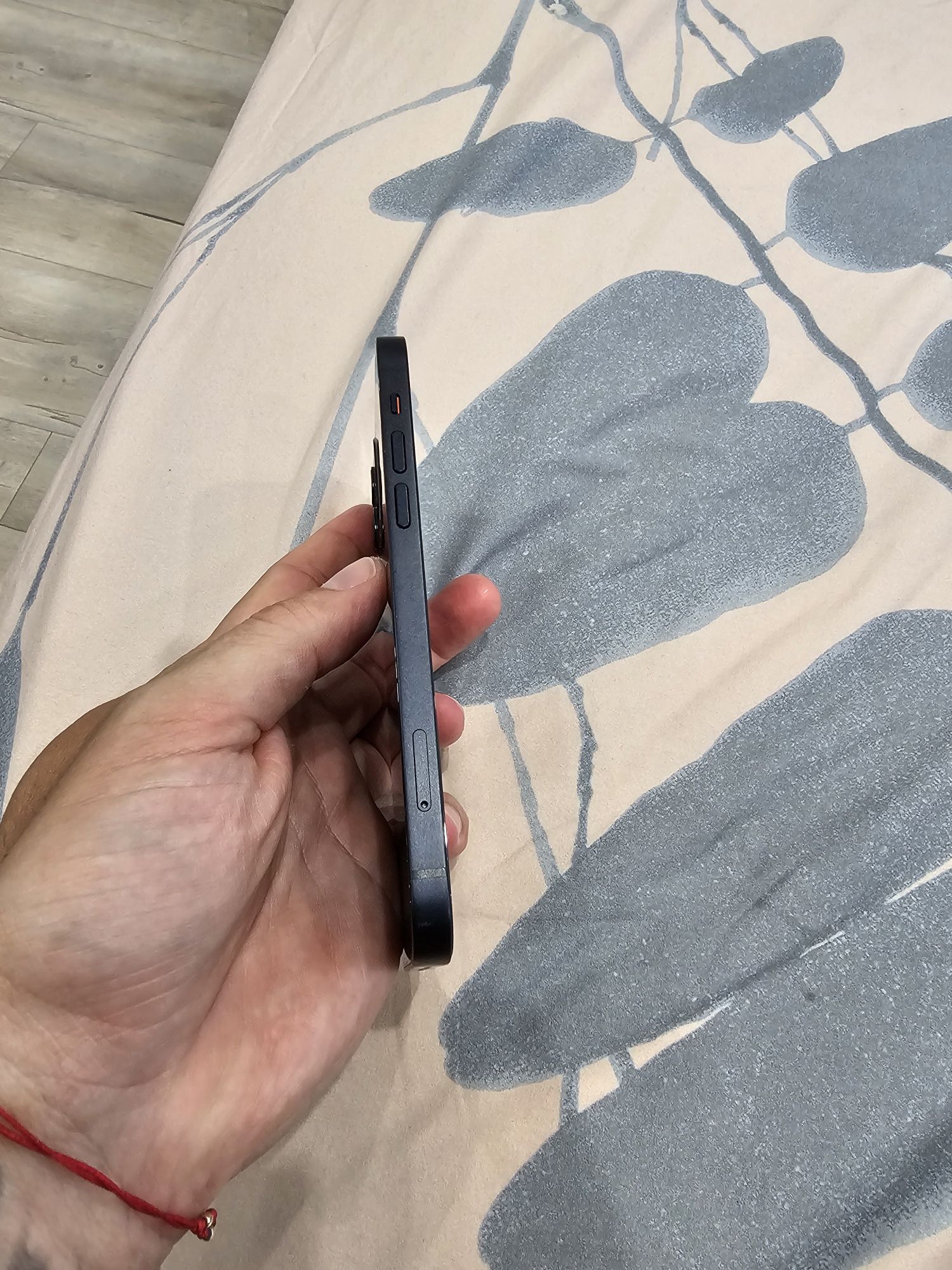 Iphone 12 черен отключен