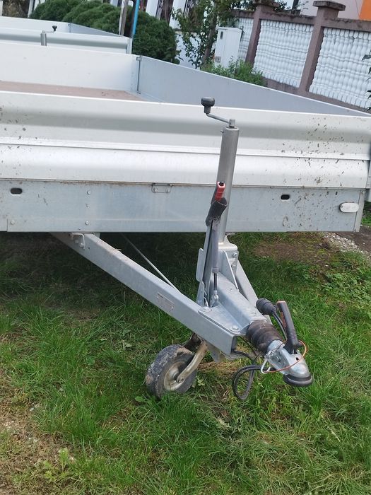 Vând remorca 2700kg