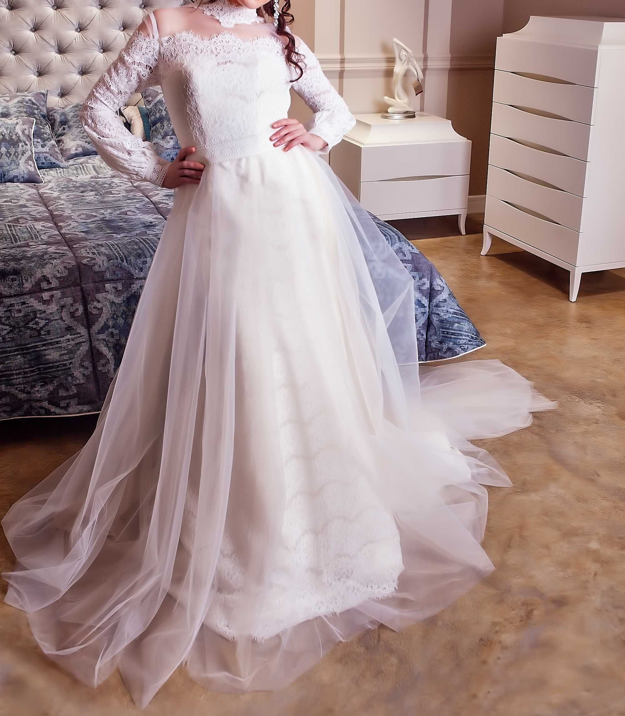 Продам свадебное платье 42р. + фата
