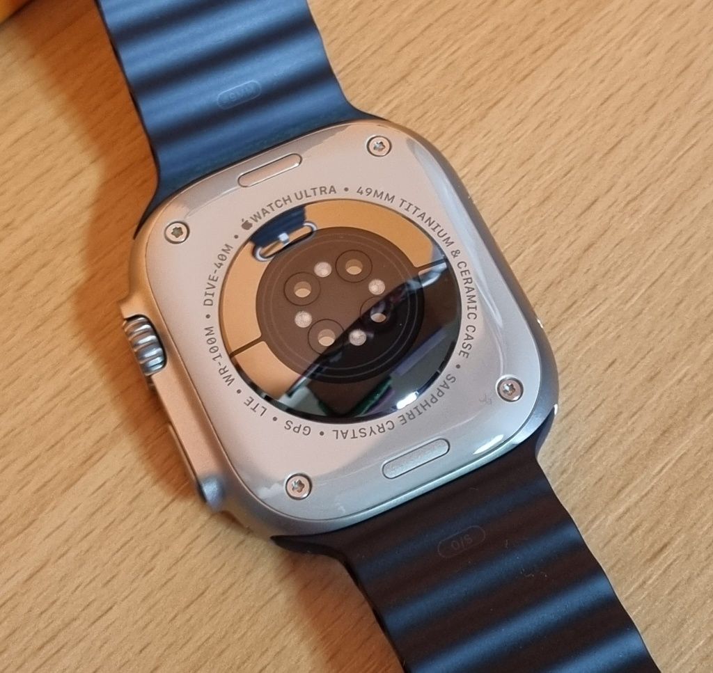 Apple Watch Ultra 49 mm full box LTE