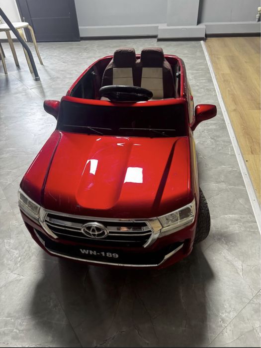 Электромобиль детский Toyota Land Cruiser 189