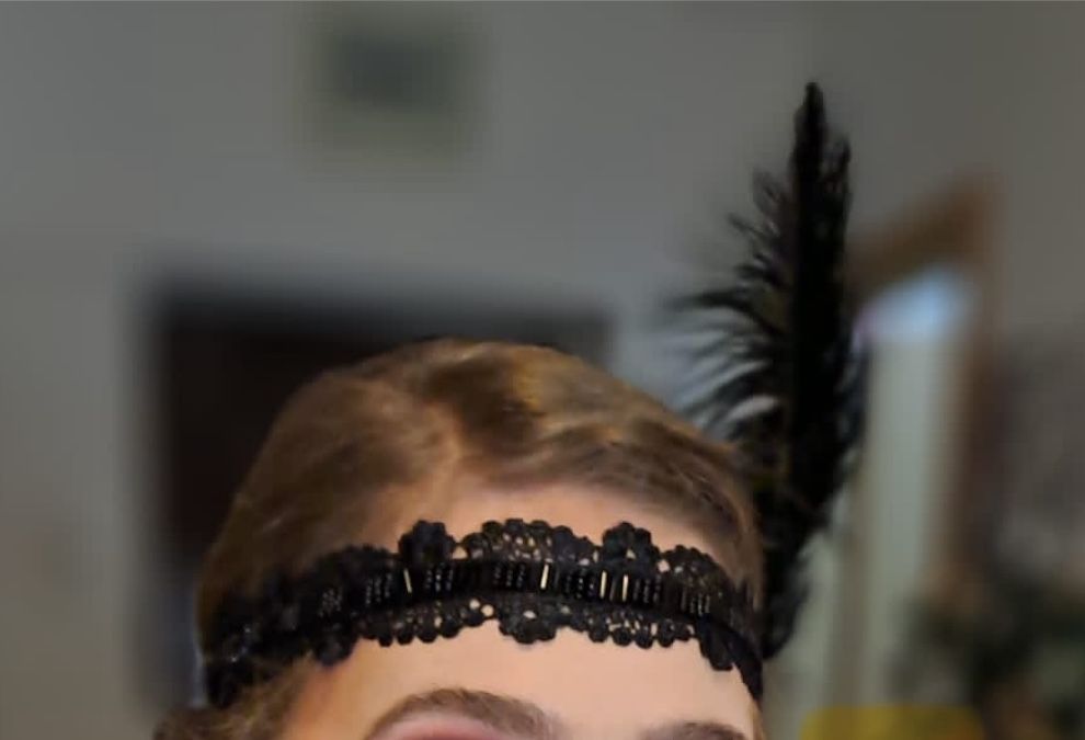 Bentita cu pana stil Charleston