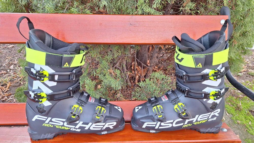 clapari fischer RC4 The CURV ONE  110 & schiuri ATOMIC REDSTER SL 170