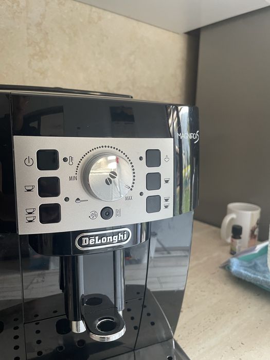 Masina de Cafea Delonghi