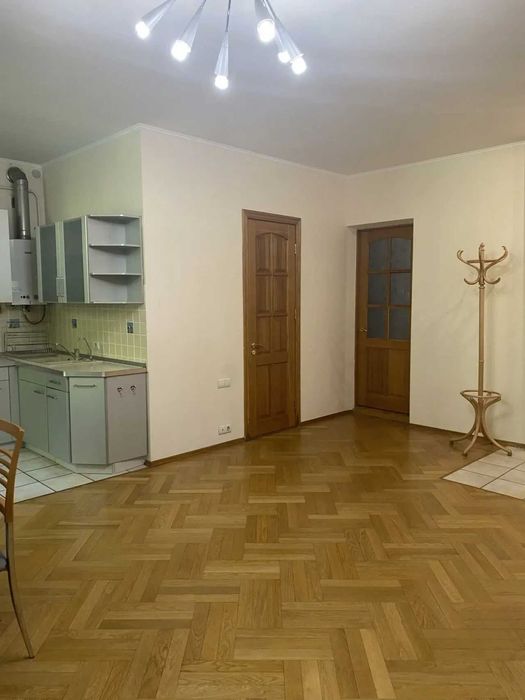 Двустаен имот в кв.Хиподрума