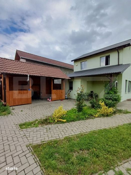 Casa cu spatiu comercial, in zona Poiana