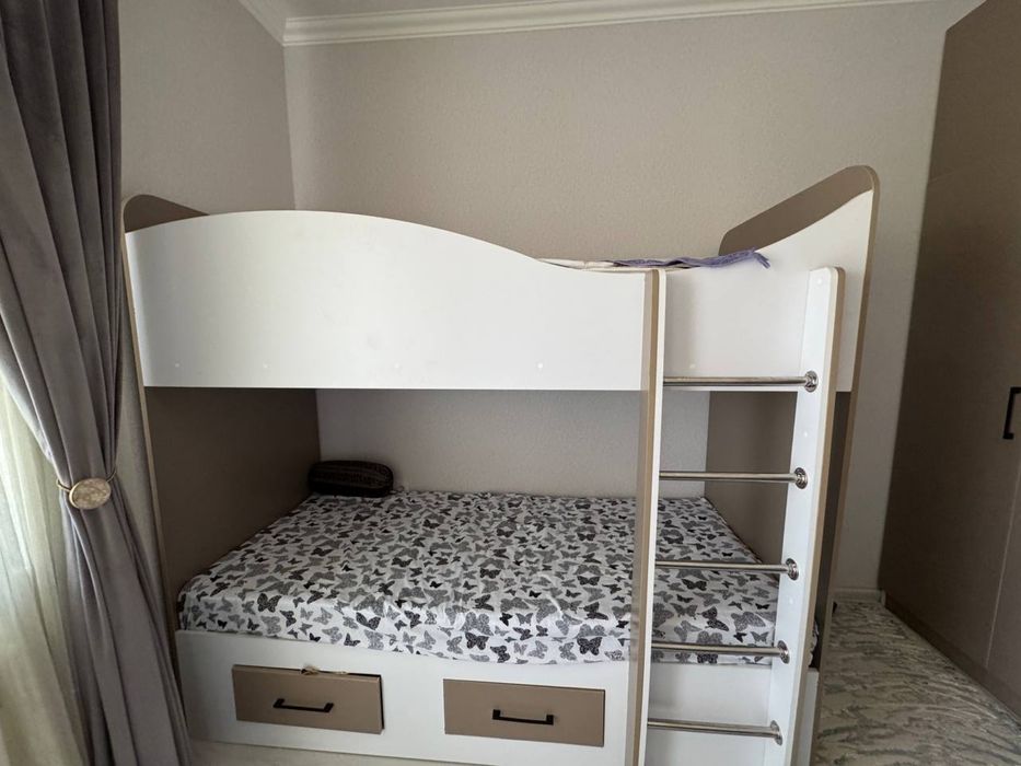 Kravat 2 etajli