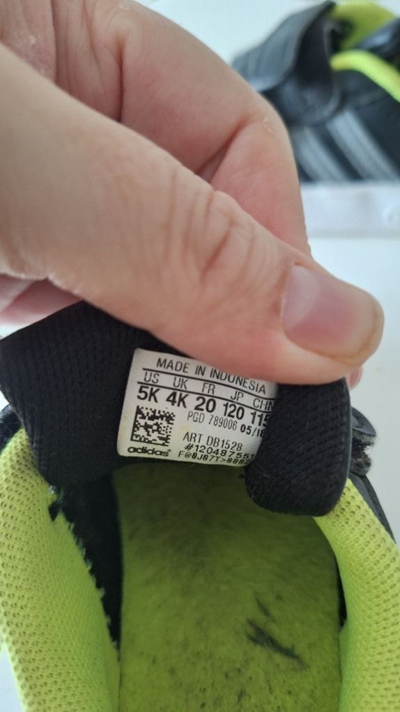 Два чифта детски маратонки Adidas