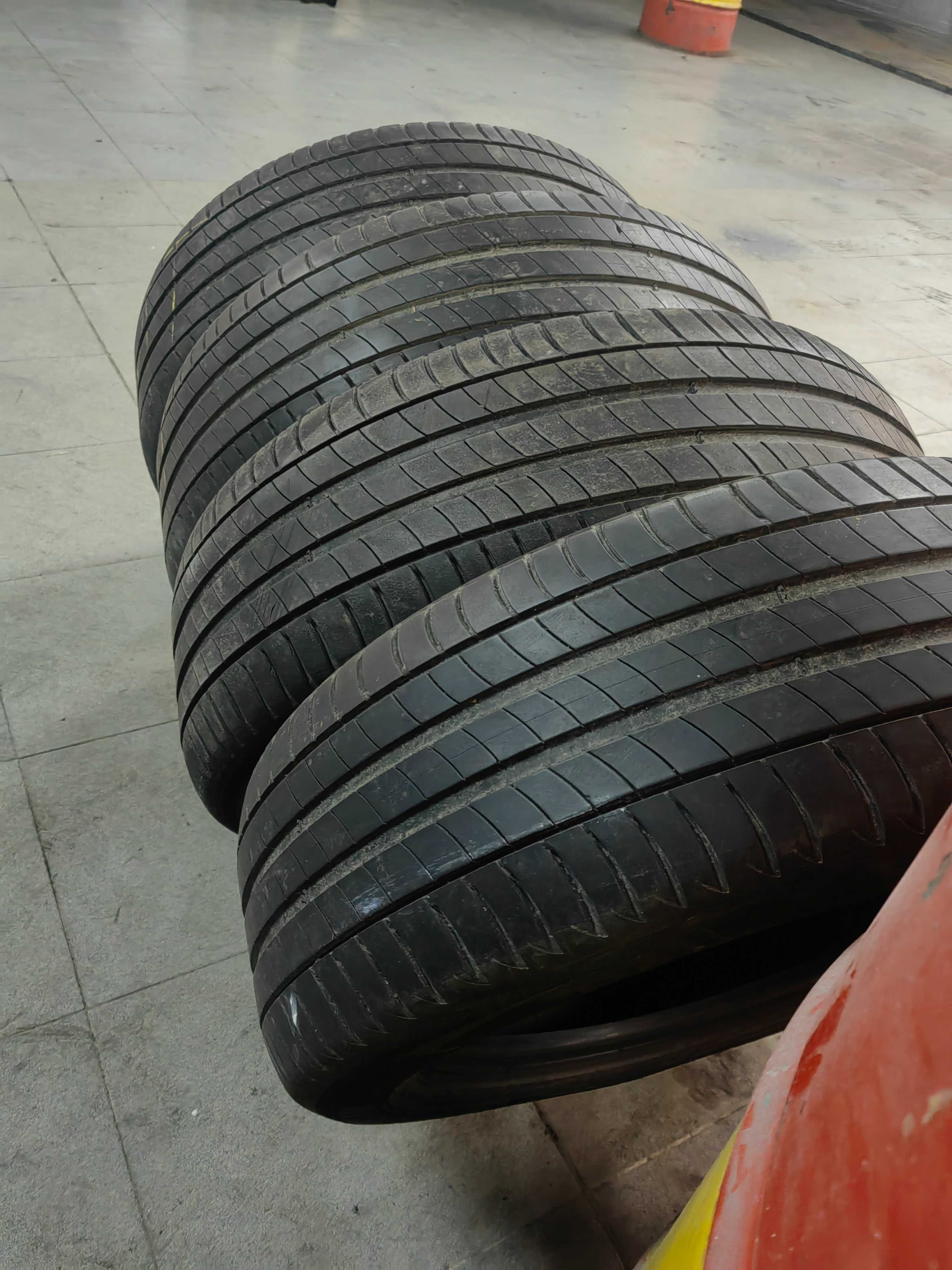 215/55 R17-4 бр. Летни гуми  35лв.за бр.