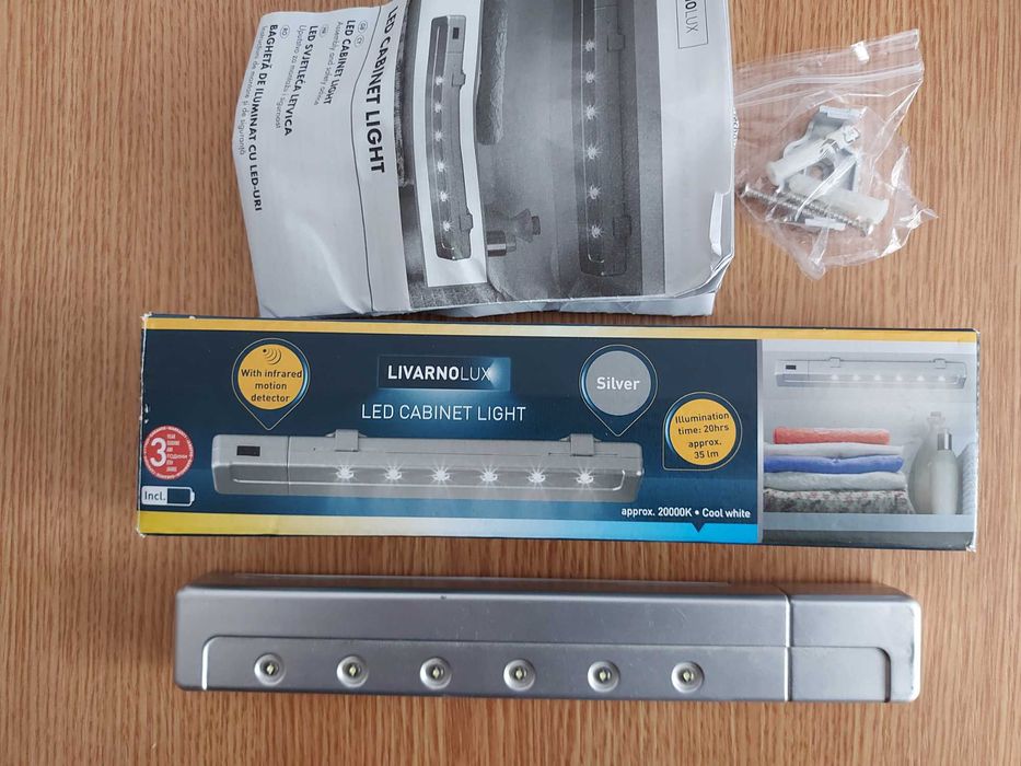 Bagheta / lampa de iluminat cu LED-uri, sensor de miscare infrarosu