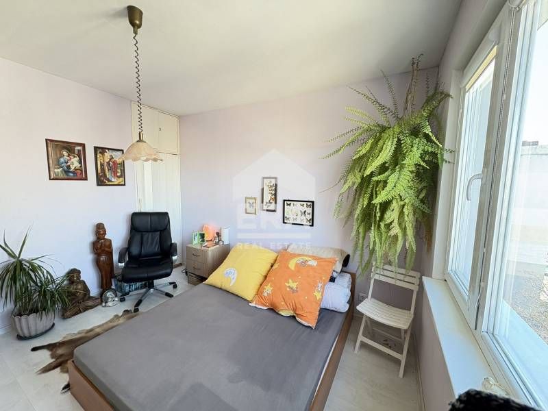 Продава се Двустаен апартамент в Варна, Младост 2 - 59 кв.м за 2795 €/кв.м - Снимка #4