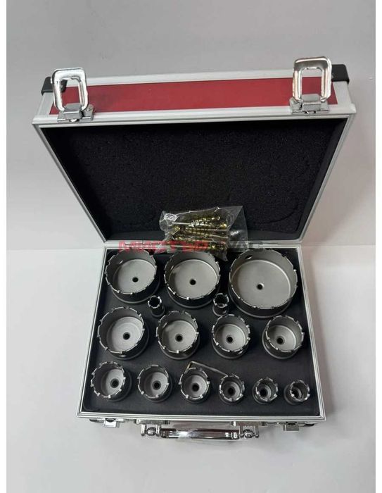 Комплект метални боркорони с 15 бургии