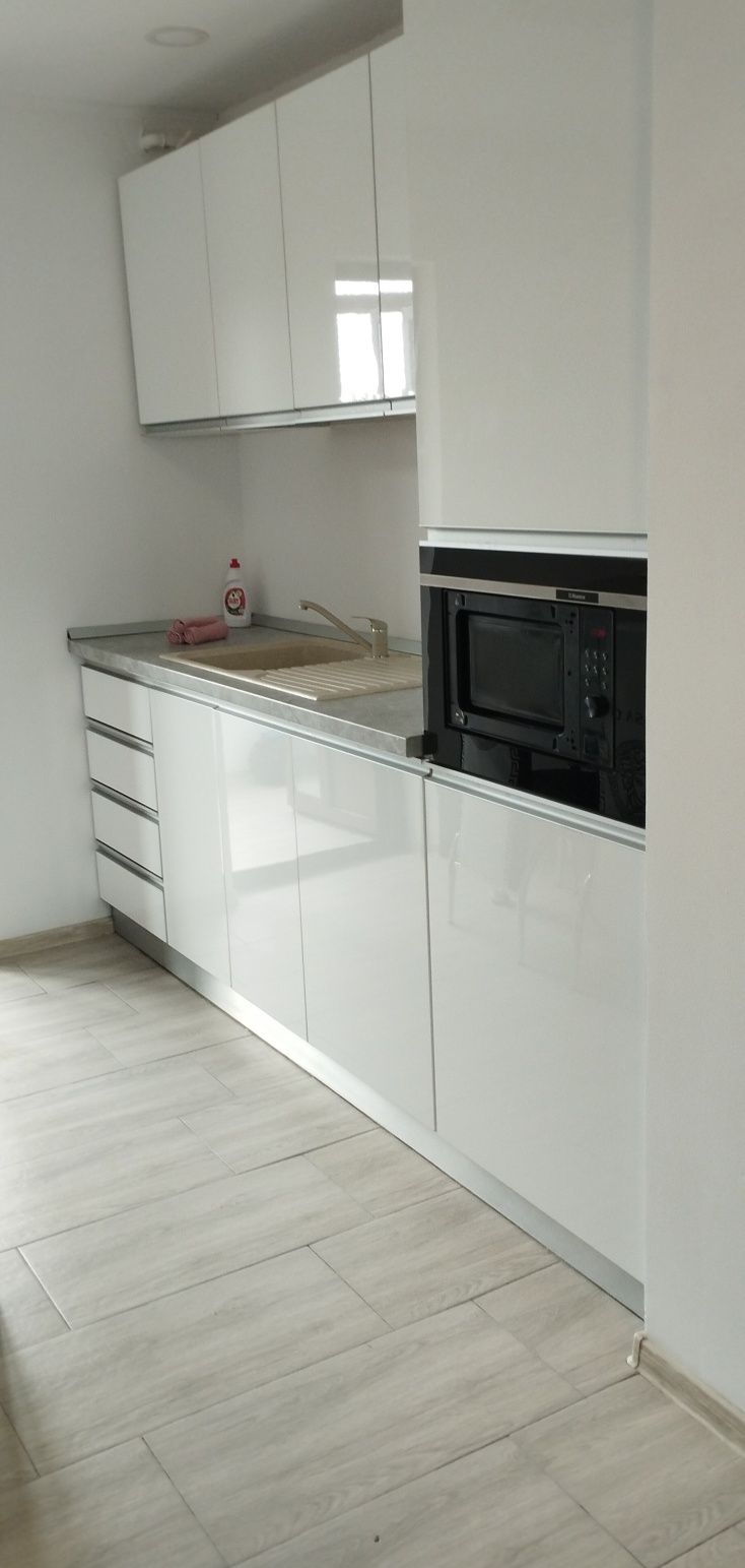 Închiriez apartament in regim hotelier