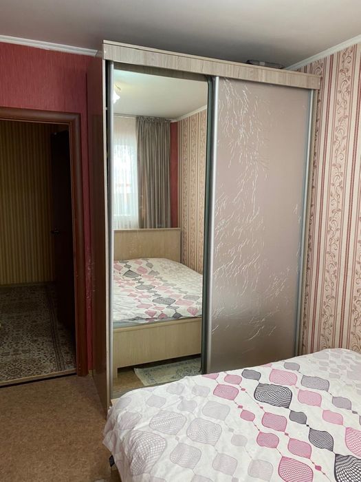 продам 3-х комнатную квартиру, в 11 мкр , 8/10 эт.