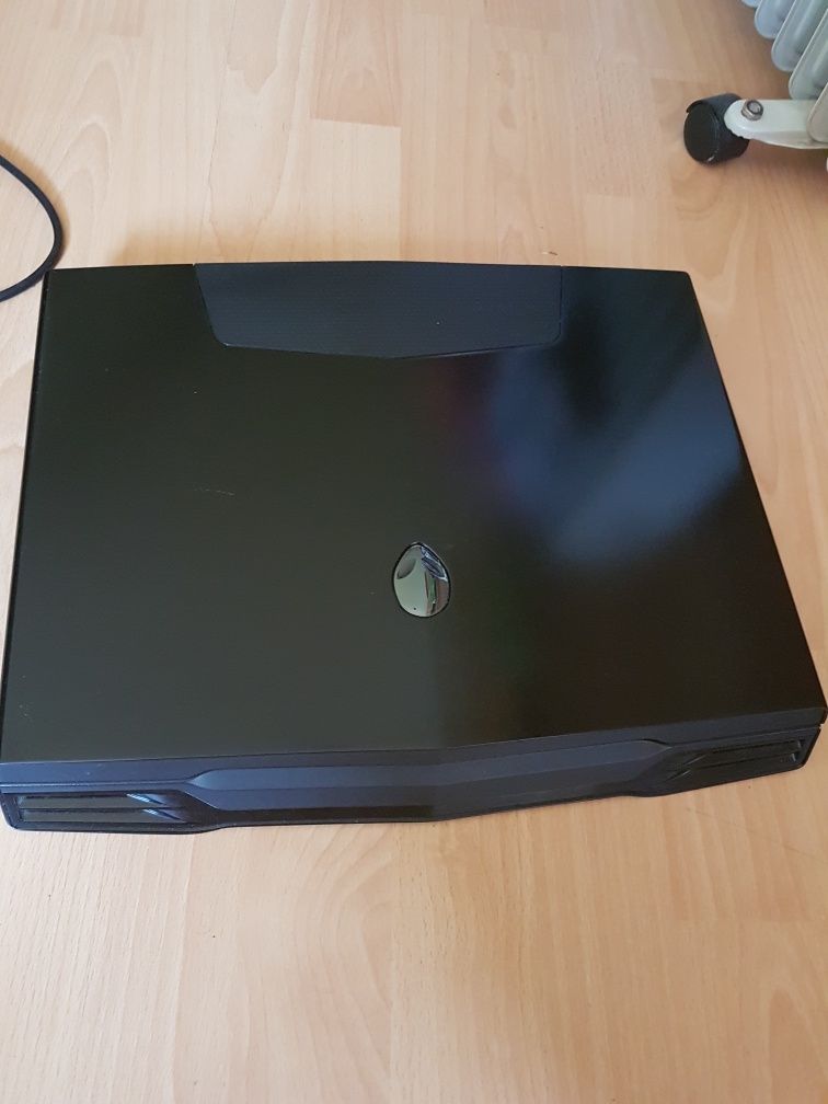 Alienware M15X defect