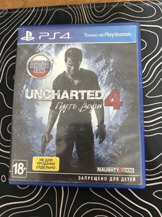 Uncharted 4: Путь вора (PS4, русская версия) — отличное состояние