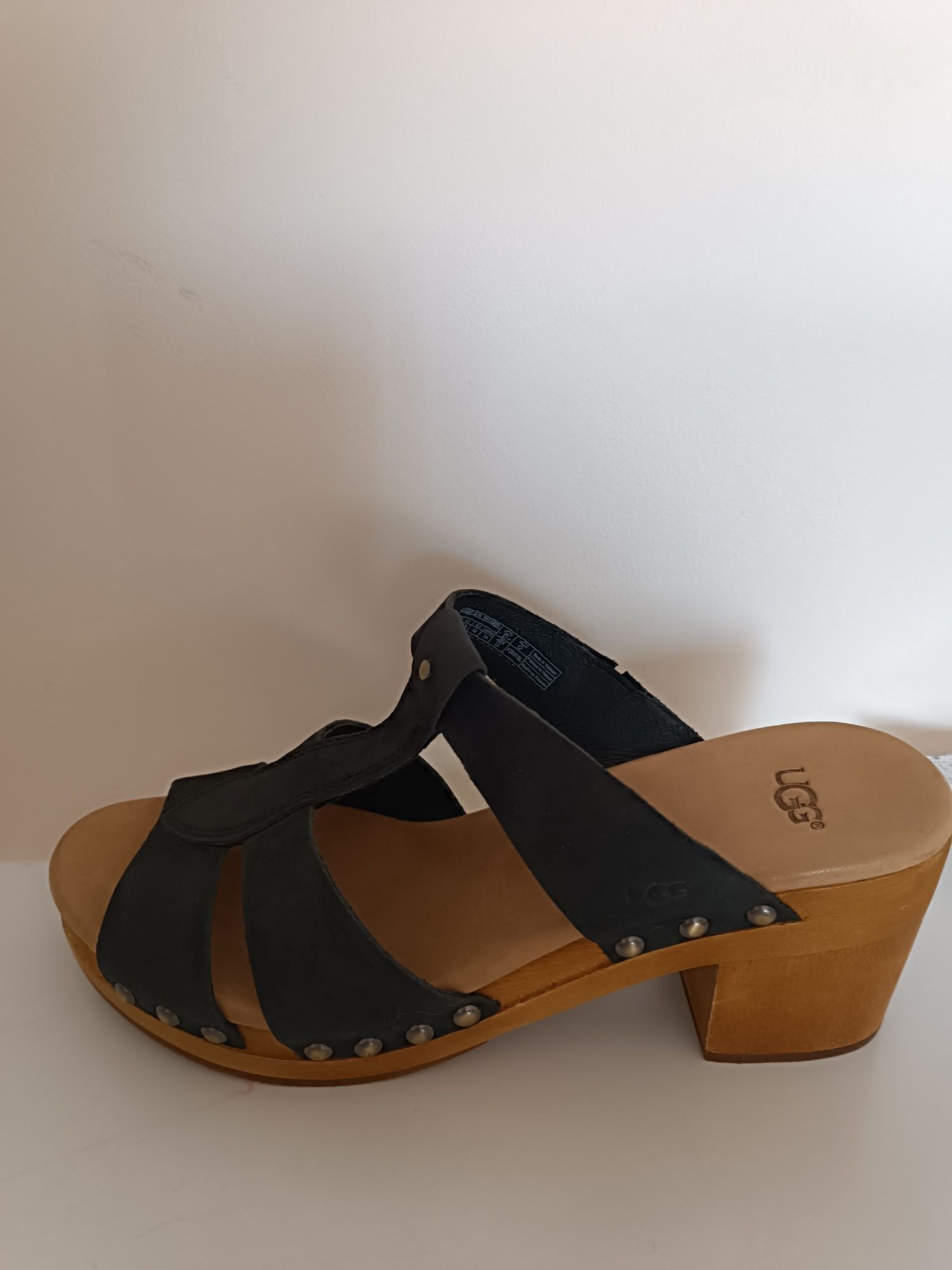 Нови дамски сандали сабо от естествена кожа на UGG