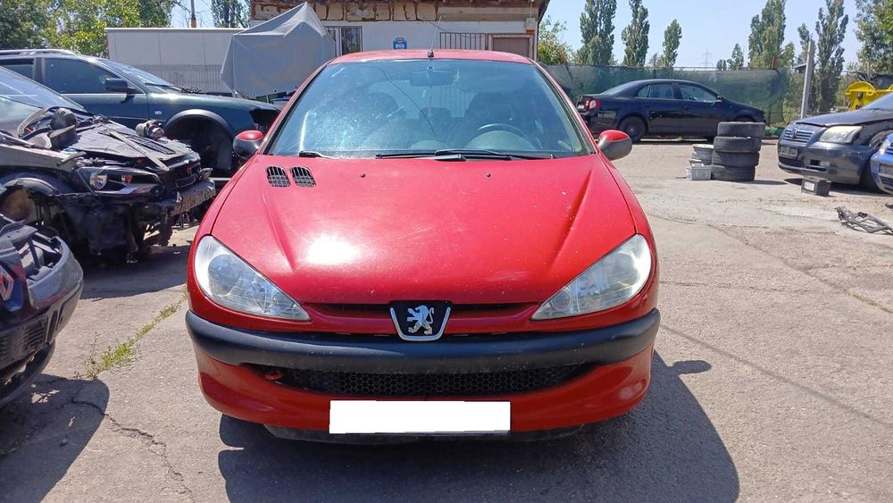 Dezmembrez Peugeot 206 1.4 Benzina Din 2006 - KFW