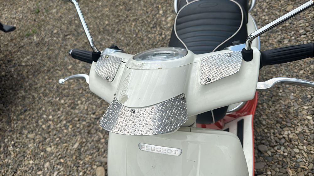 Scuter Peugeot Django 125  an 2020