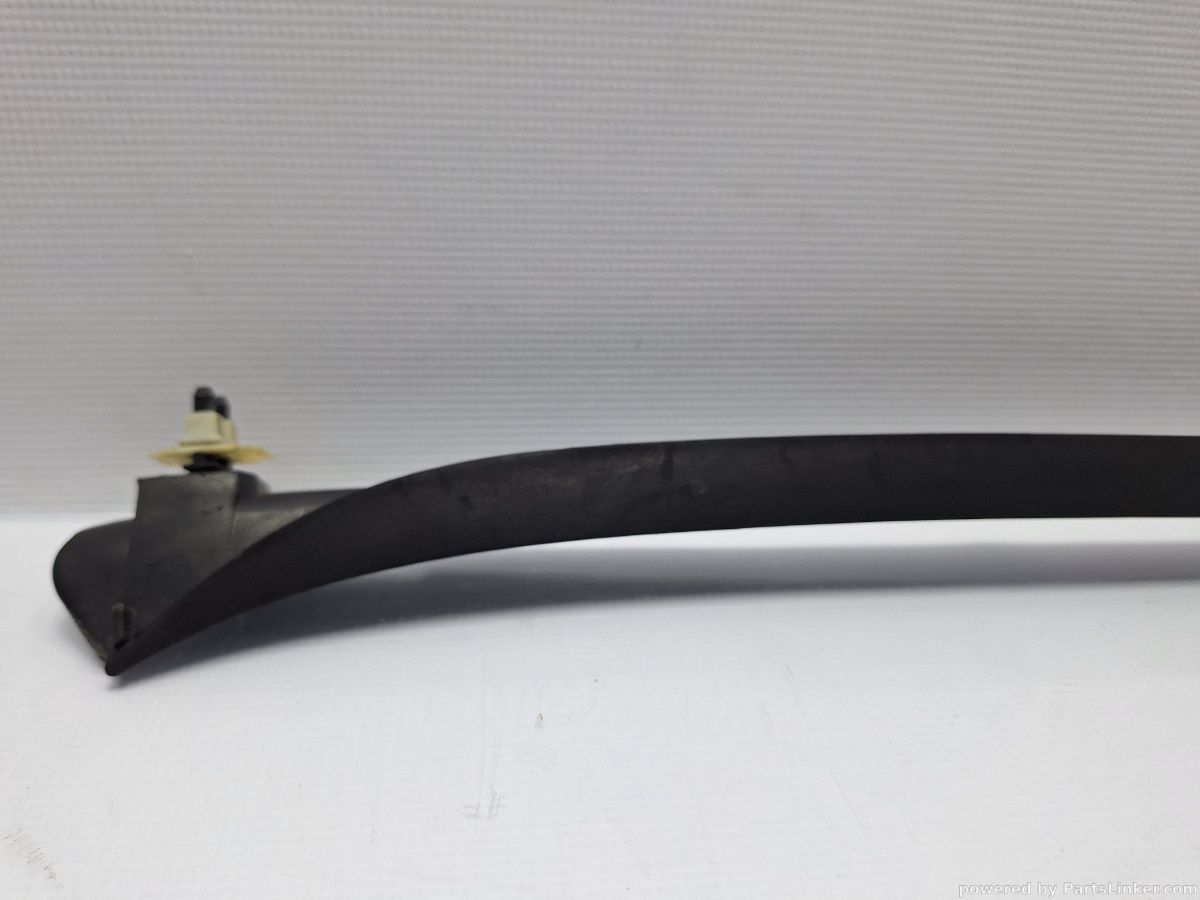 Cheder parbriz dreapta VOLKSWAGEN GOLF V (1K1) [ 2003 - 2009 ] TDI (BKC, BLS, BXE) 77KW|105HP OEM 1K0854320G