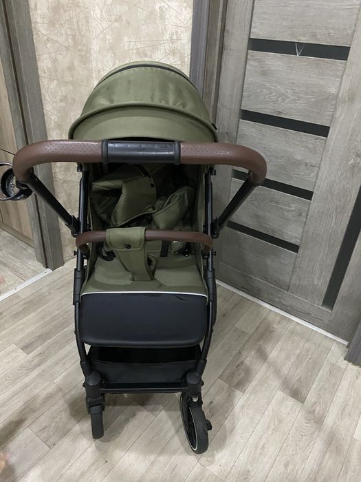 Коляска прогулочная Tomix