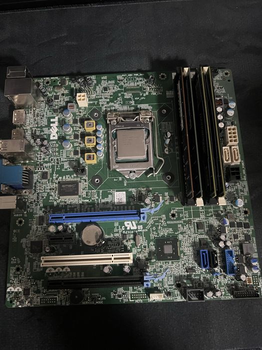 Placa de baza cu procesor si ram