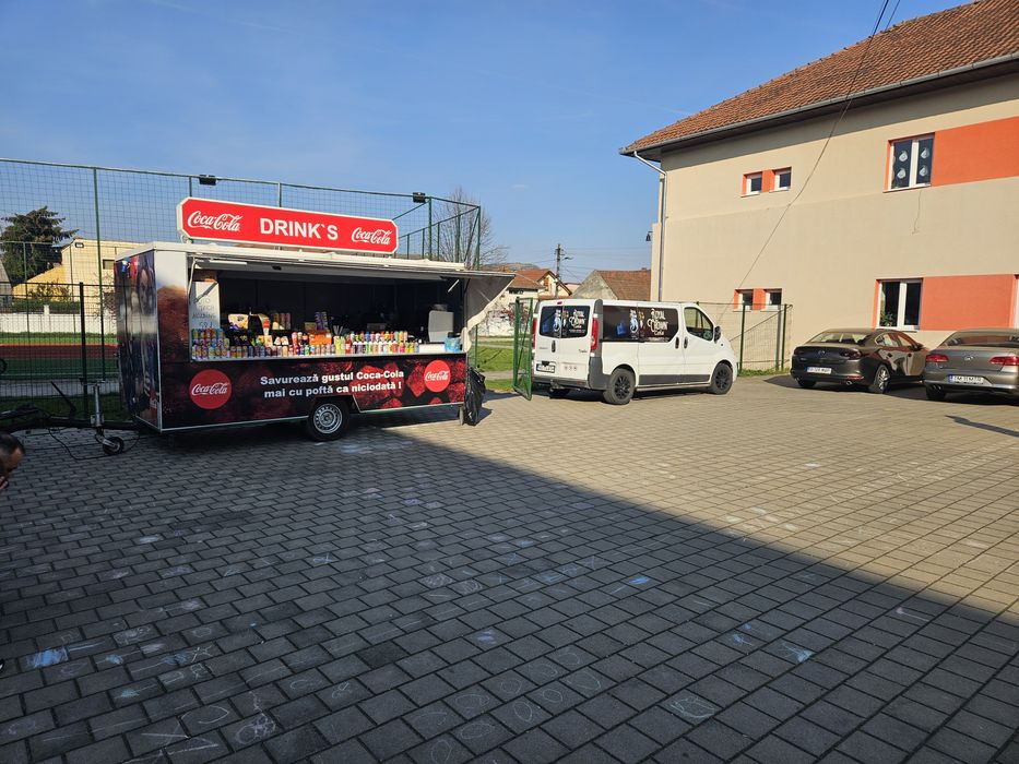 Vand rulota comerciala Coca Cola