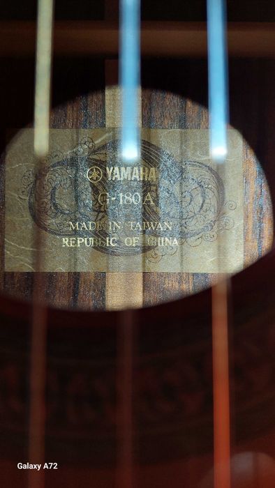 Chitară clasică Yamaha G-180A