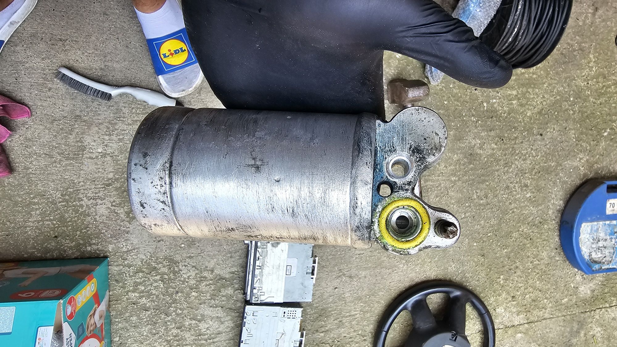 Pahar decantare freon radiator climă și amortizoare haion volvo xc60