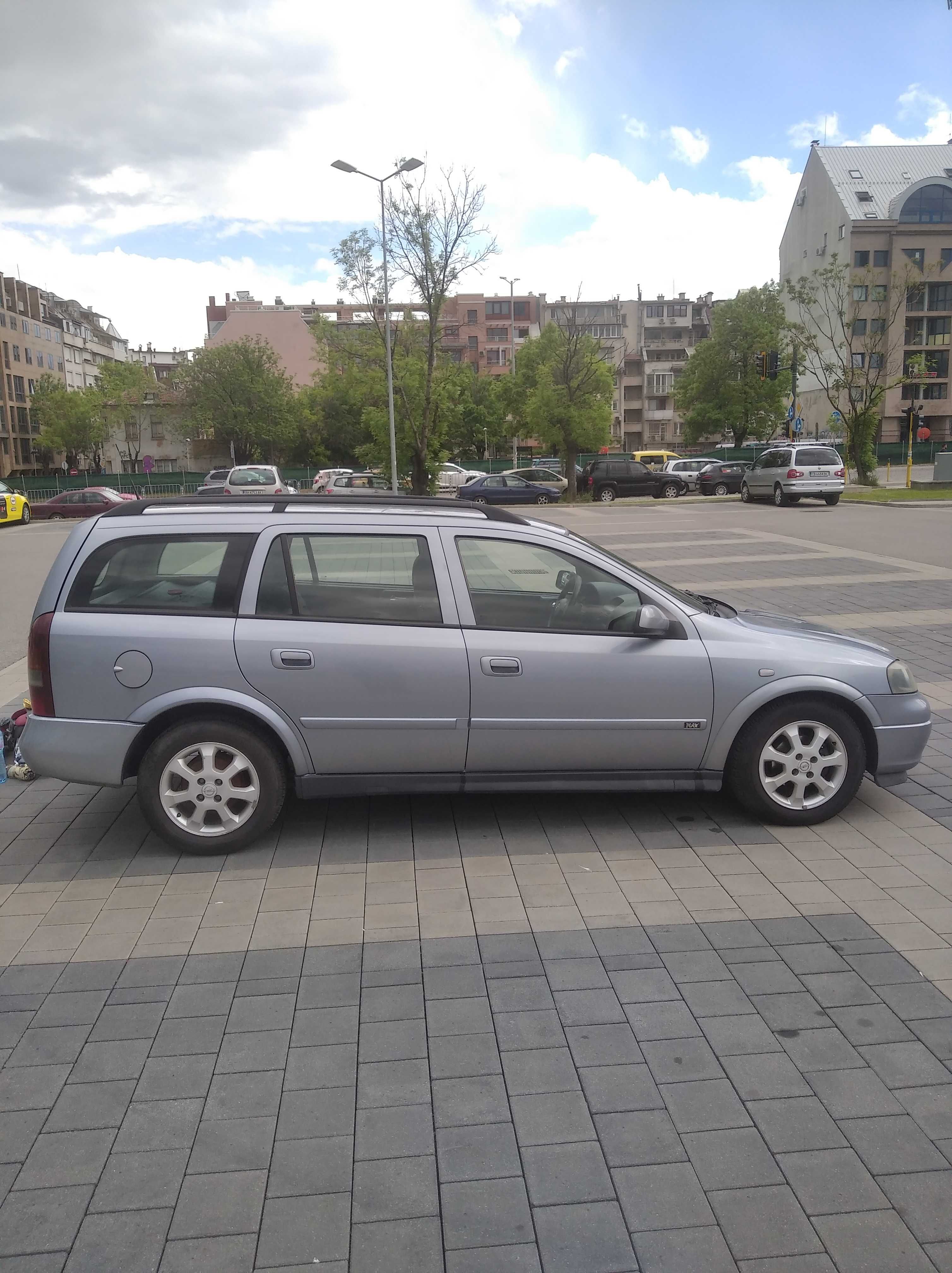 Купе Opel Astra 2004 комби CDTI 82 k.c.